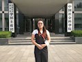 让爱滋润学生的心田