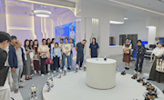 隆安县中等职业技术学校到访参观电子信息工程学院实训基地