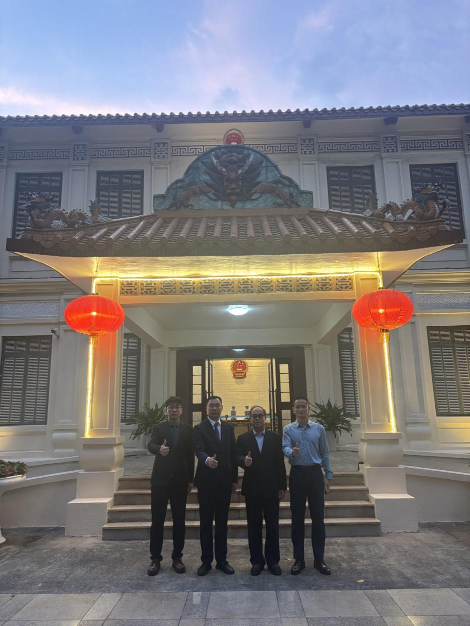 米兰代表团访问中国驻越南大使馆