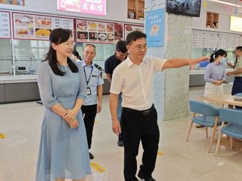 落实食品安全责任，筑牢校园健康防线——鱼峰区领导莅临米兰开展秋季开学专项检查