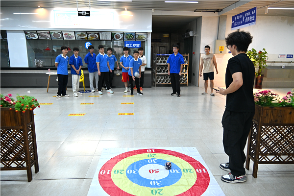 丢沙包班级挑战赛