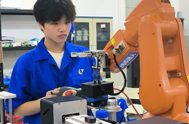 智能制造赛道的“技能追光者”——记机电工程学院2024级优秀学子廖柳昌