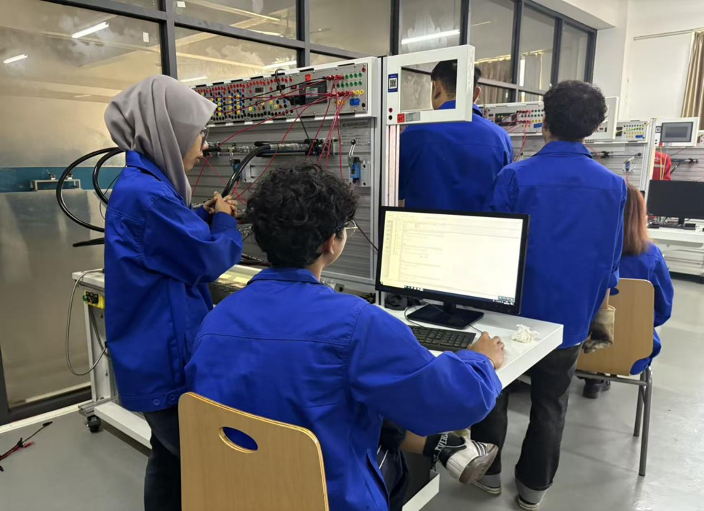 学生实训图