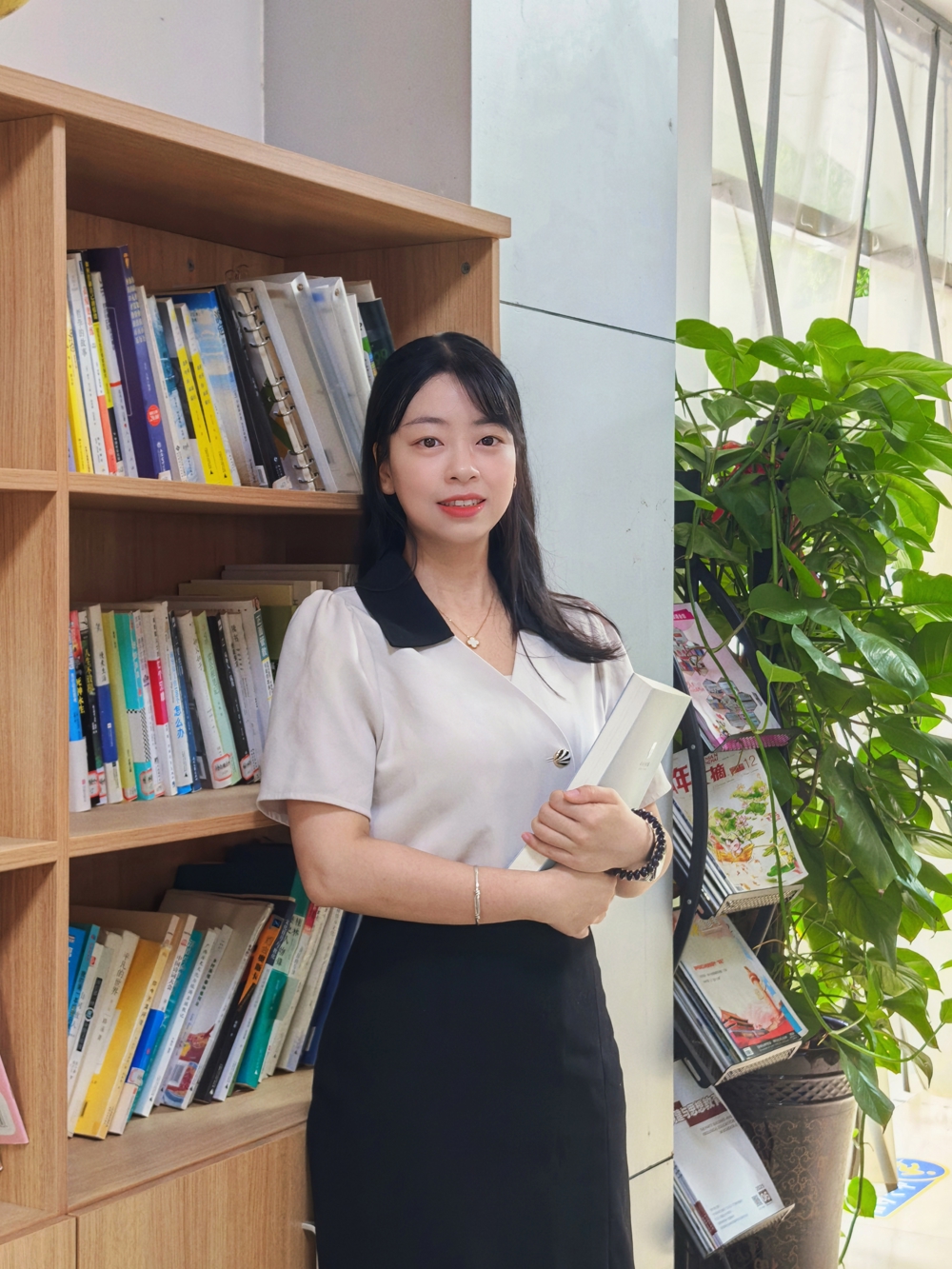 任怡静工作照
