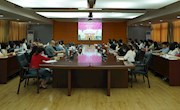 米兰组织观看2021年全区优秀教师先进事迹报告会
