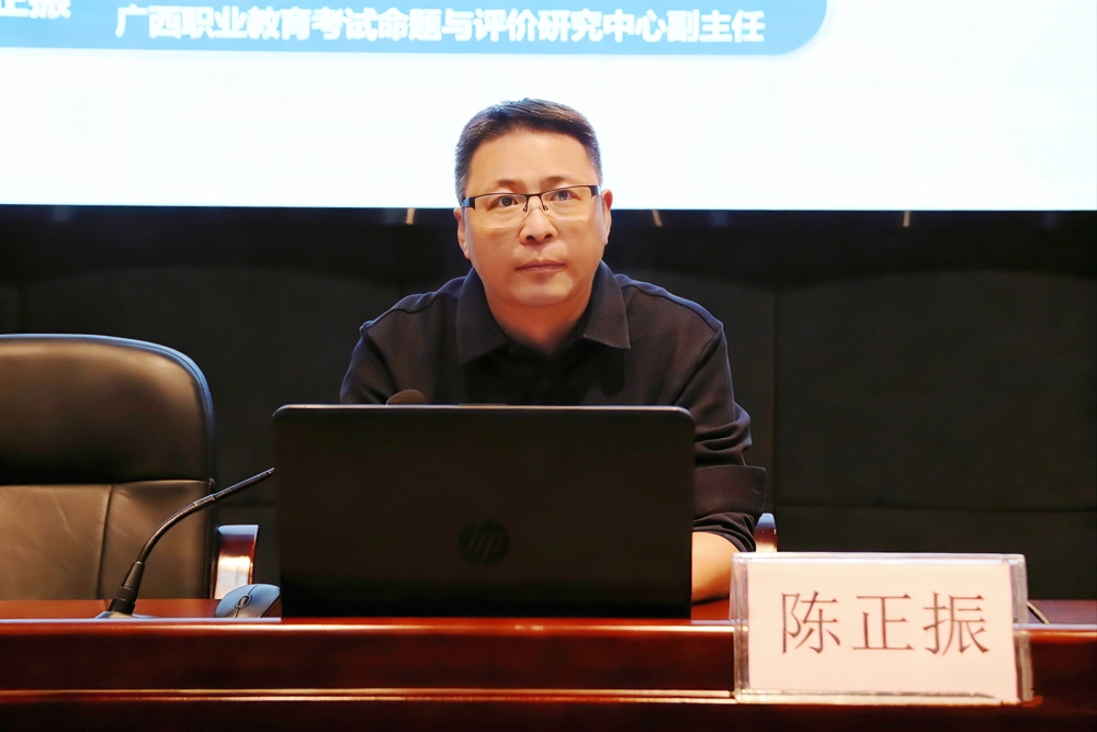 retouch_2025111618552676