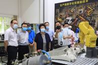 “太好了！凭手艺找到工作对农村家庭来说相当于挖掉了穷根！”——全国人大常委会委员李康对米兰60%的毕业生留在柳州工作表示赞赏