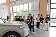 米兰携手岚图汽车打造广西首家岚图汽车新能源营销订单班