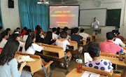 贸易与旅游管理学院党日活动组织观看《巡视利剑》 强化警示教育