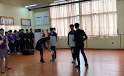柳州市九中高三学子走进柳职院华育中航学院参观实训中心