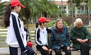 2018网络营销专业开展百善孝为先  暖秋敬老行志愿活动