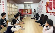 贸易与旅游管理学院2022空中乘务1班团支部开展学习宣传贯彻党的二十大精神进“一站式”学生社区活动