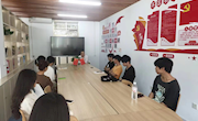贸易与旅游管理学院专业导师进“一站式”学生社区开展座谈会