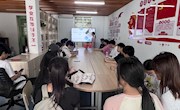 贸易与旅游管理学院2022网络营销与直播电商2班 开展“珍爱生命，健康成长”主题班会