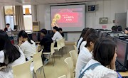 贸易与旅游管理学院2023市场营销2班开展“中华民族，伟大觉醒”主题团日活动