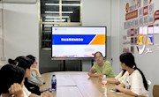 贸易与旅游管理学院专业导师进社区开展职业发展指导