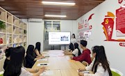 贸易与旅游管理学院开展“朋辈指导”班级管理经验交流会