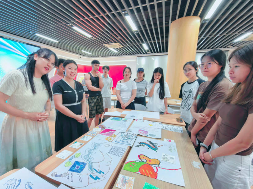 学生作品分享与点评